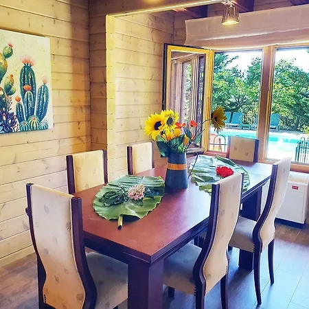빌라 Luxury Wooden With Pool, The Nest Kato Korakiana